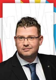 JUHÁSZ MÁTÉ fényképe